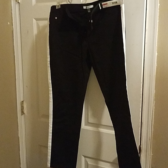 Dkny Collection - Picture 2 of 4